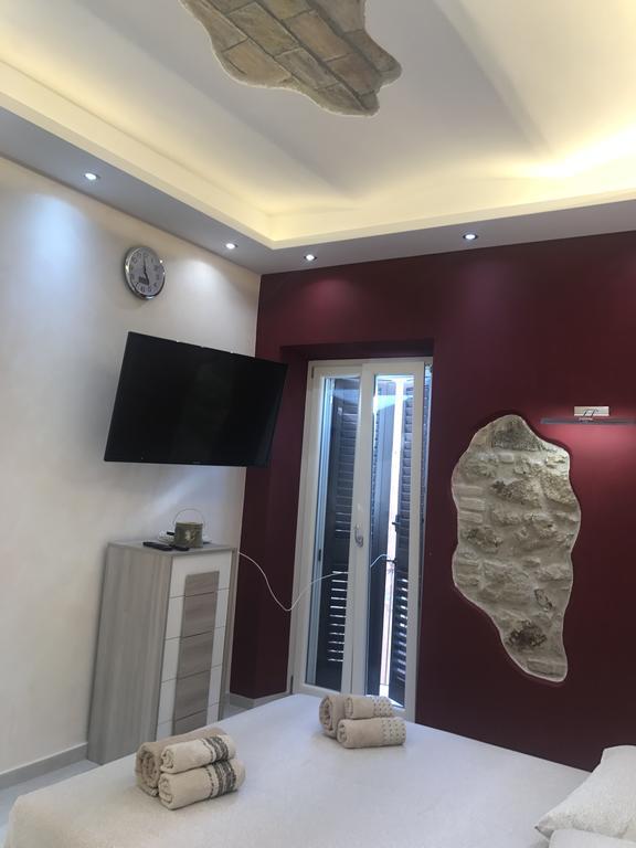 Spartacus Inn Apartment Рим Экстерьер фото