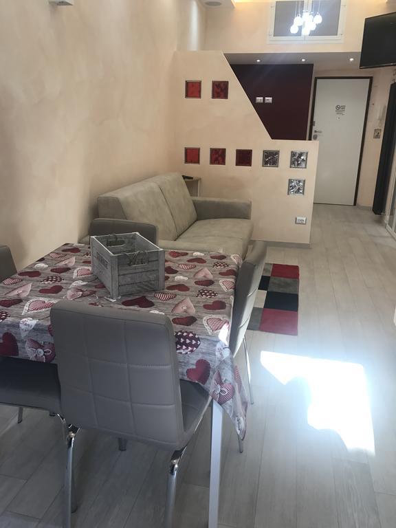 Spartacus Inn Apartment Рим Экстерьер фото