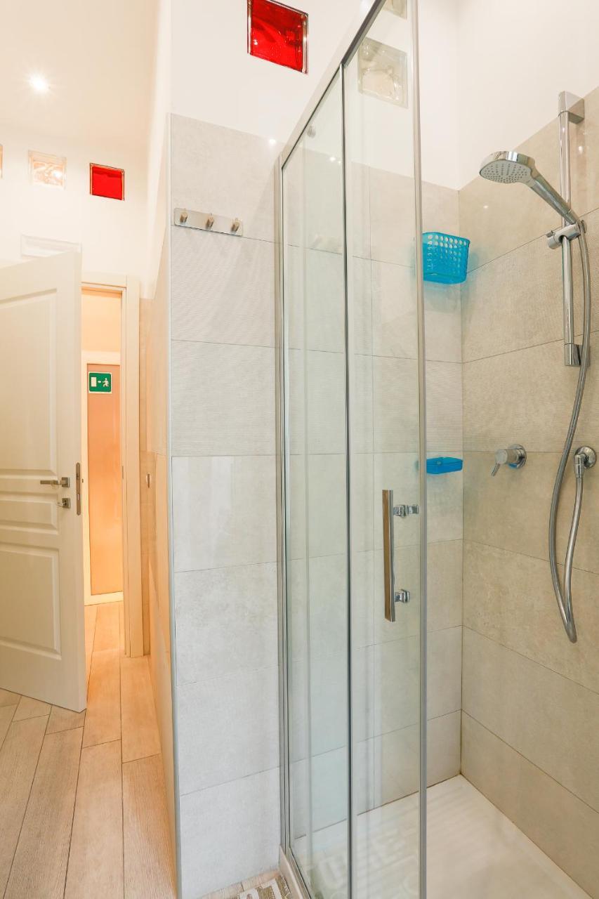 Spartacus Inn Apartment Рим Экстерьер фото