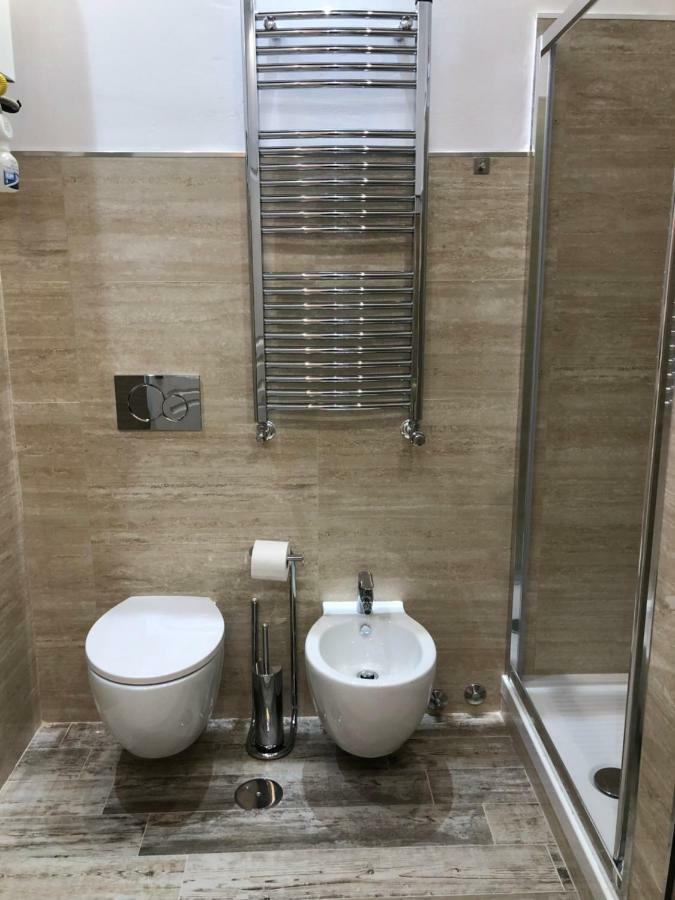 Spartacus Inn Apartment Рим Экстерьер фото